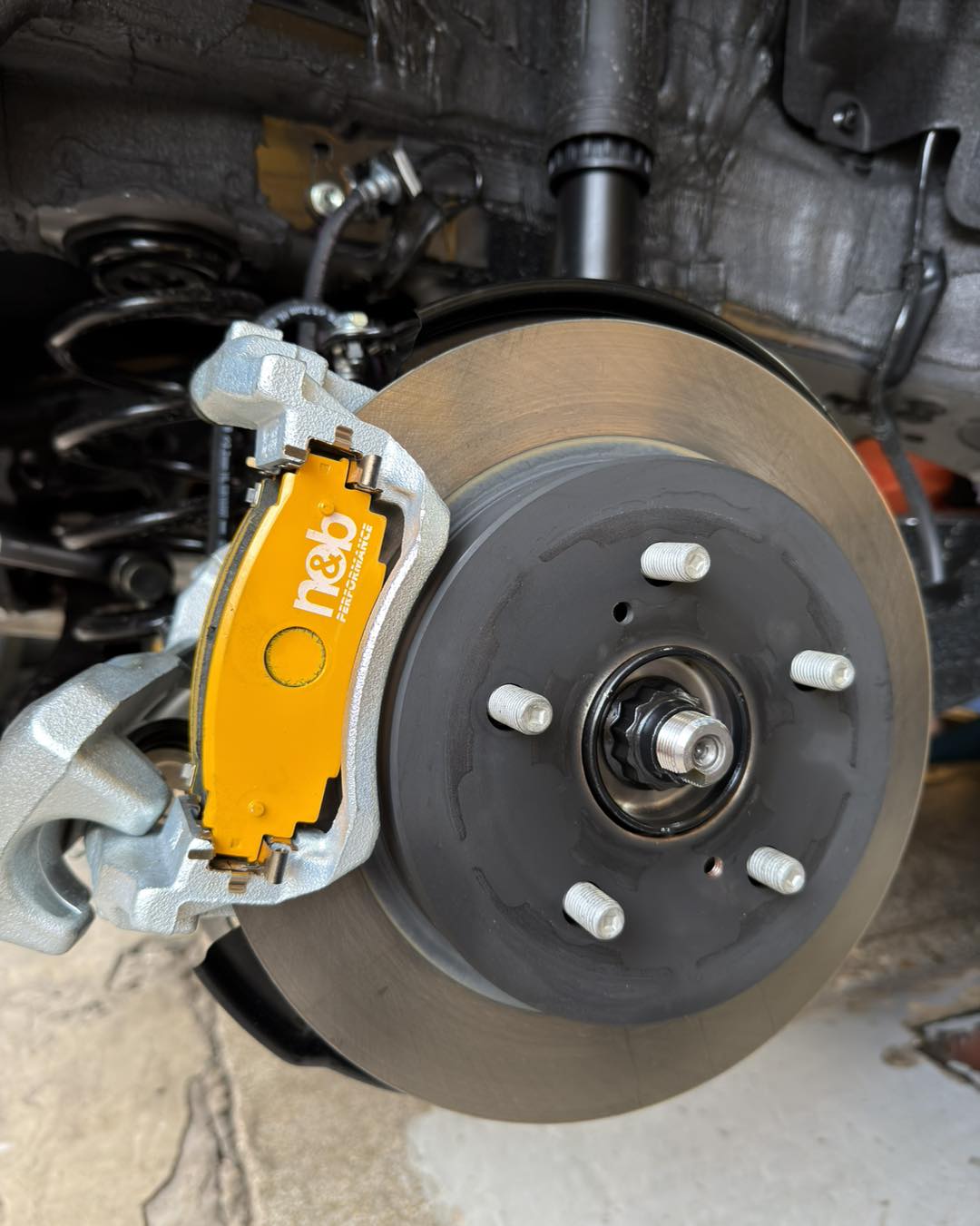 Brake Pads Upgrade Case: TOYOTA RAV4 (XA60)